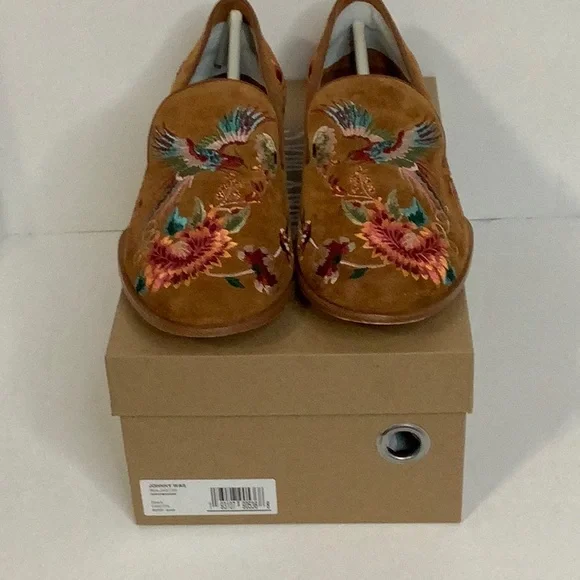 JOHNNY WAS MCCASSIN LOAFERS - Picture 5 of 5